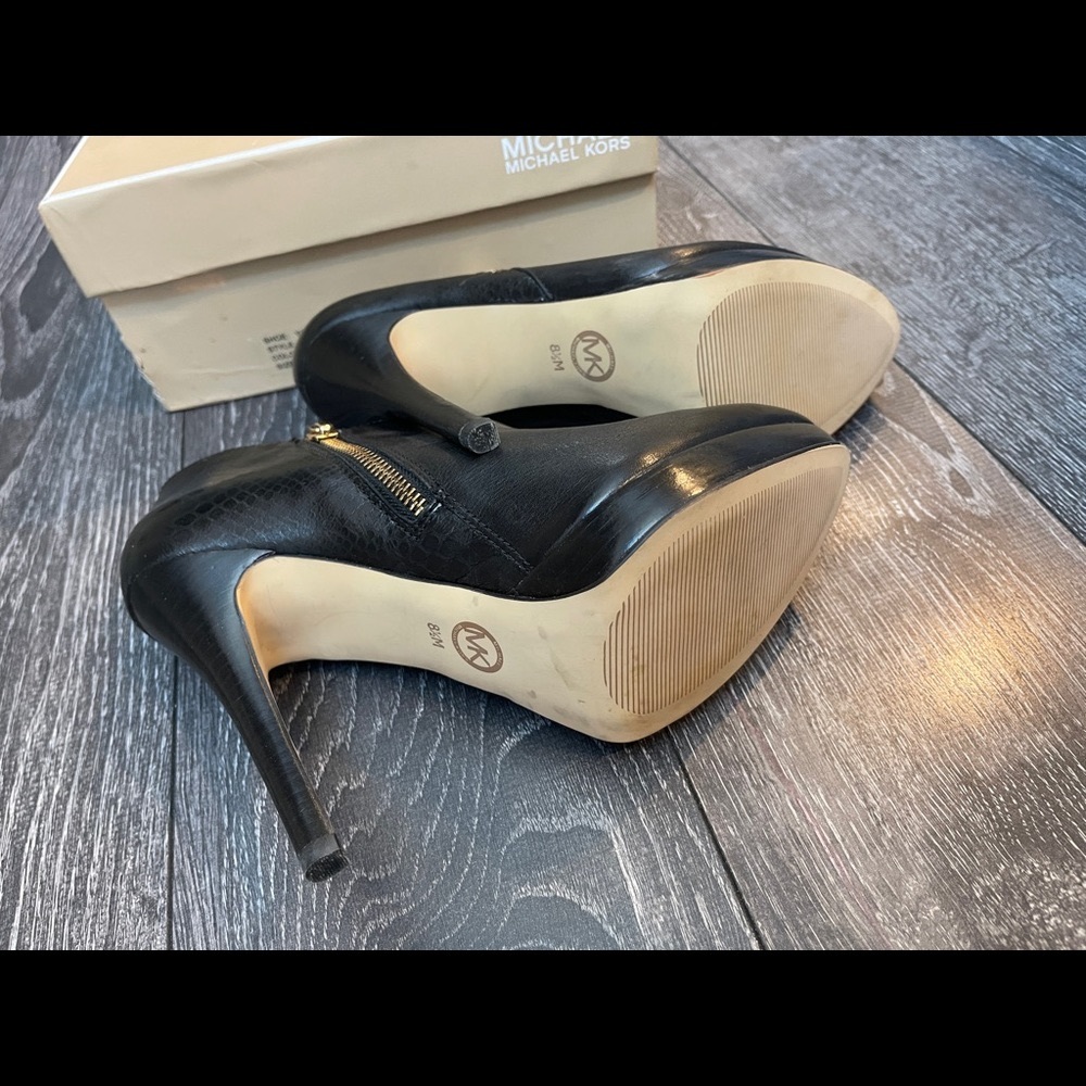 Michael Kors York Bootie 8.5